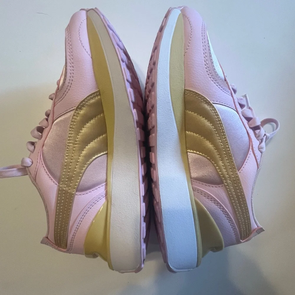 Puma Women’s Cruise Rider Nu Satin Lace Up Casual Sneaker Shoes